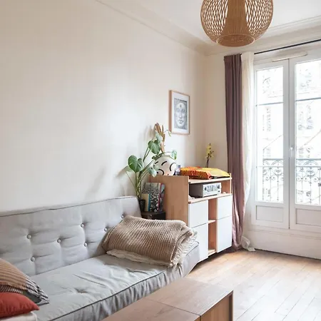 T2 For 3 Near The Park Of Buttes-chaumont Apartment